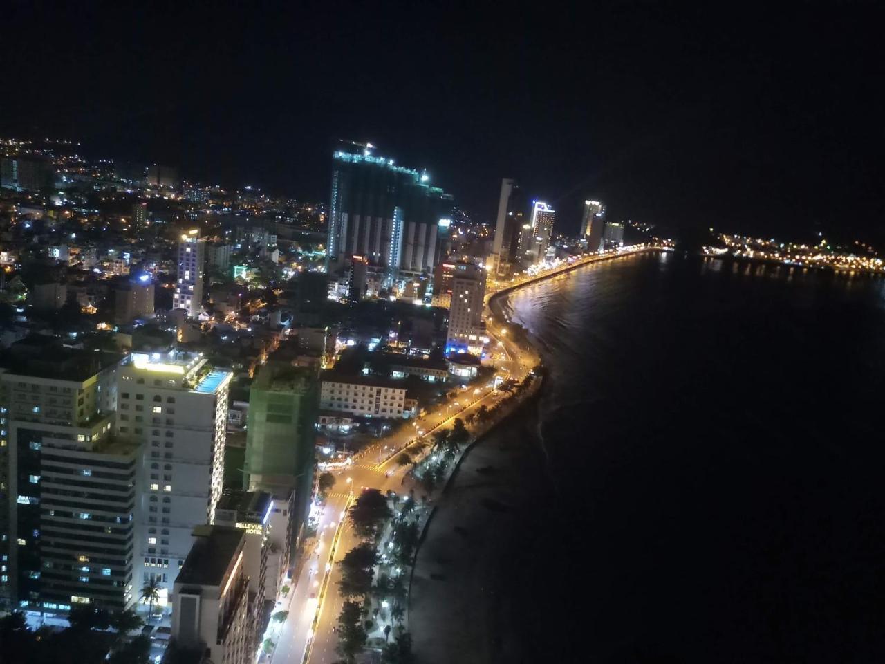 Wonderland 24H Apartments Nha Trang Exteriör bild
